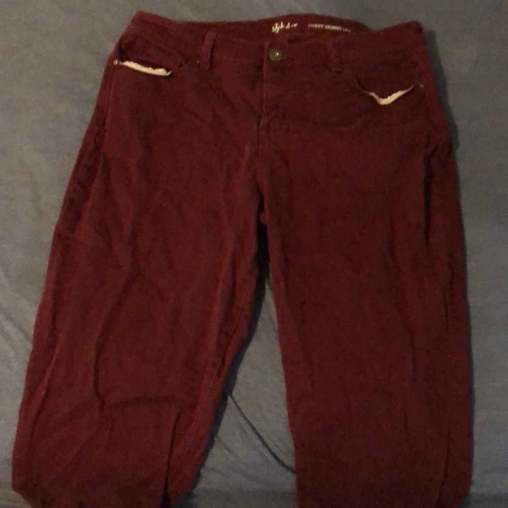 Curvy and skinny leg burgundy jeans